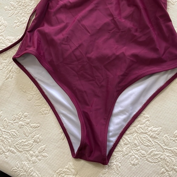 Cupshe 1pc Swimsuit. NWOT. P/A1159/5 - Picture 7 of 13